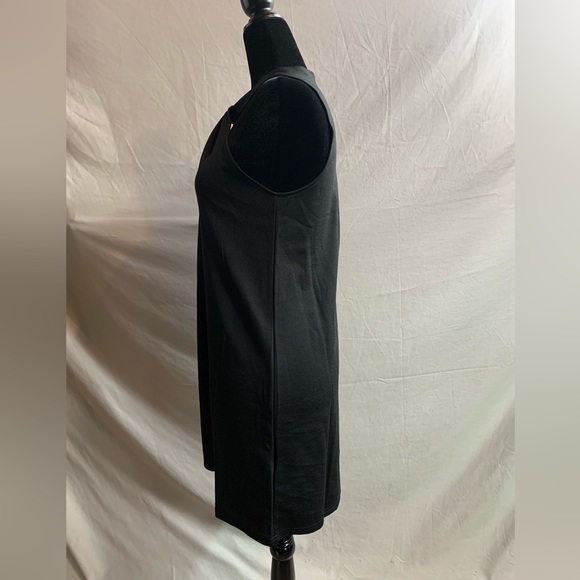 Little Black Dress - Picture 8 of 9